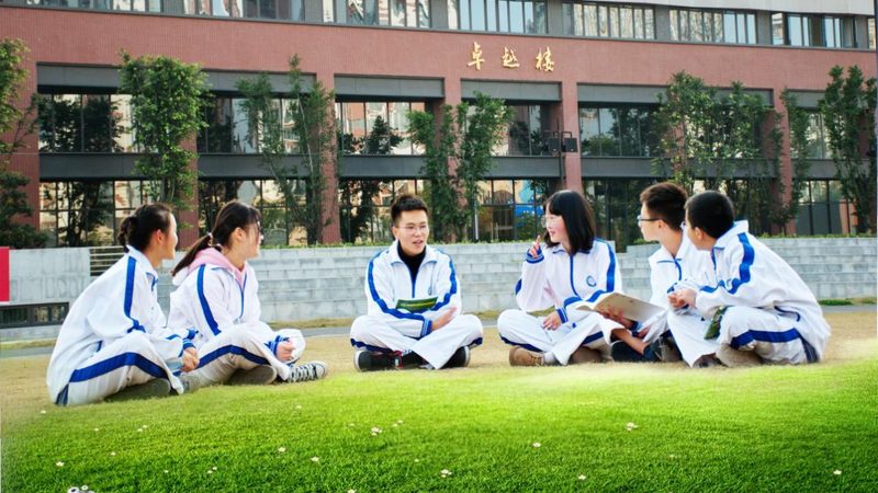 成都电子元器件采购合同：规避风险的关键要点**